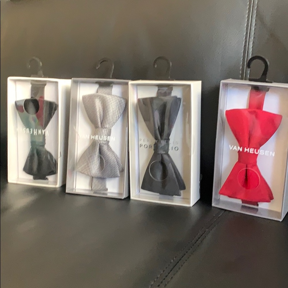 Red plain bow tie - Picture 4 of 4